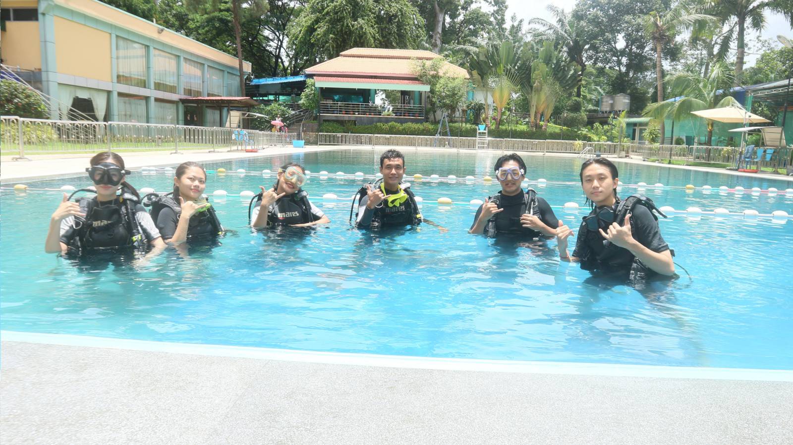 Pool Training - Myanmar Dive Center
